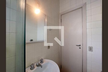 Apartamento à venda com 411m², 4 quartos e 3 vagasBanheiro de Serviço
