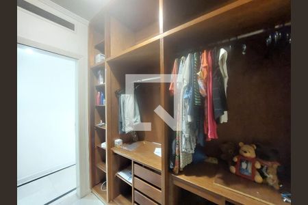 Apartamento à venda com 411m², 4 quartos e 3 vagasCloset do Suíte 3