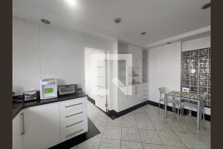 Apartamento à venda com 411m², 4 quartos e 3 vagasCozinha