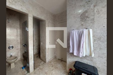 Apartamento à venda com 411m², 4 quartos e 3 vagasBanheiro da Suíte 3