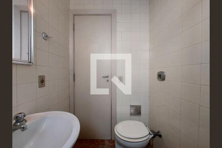 Apartamento à venda com 411m², 4 quartos e 3 vagasBanheiro de Serviço