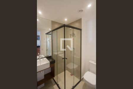 Banheiro de kitnet/studio à venda com 1 quarto, 24m² em Santo Amaro, São Paulo