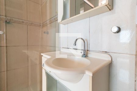 Banheiro de apartamento à venda com 1 quarto, 39m² em Farroupilha, Porto Alegre