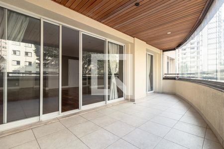 Sacada de apartamento para alugar com 4 quartos, 220m² em Indianópolis, São Paulo