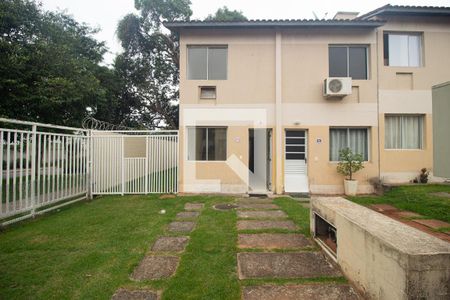 Fachada de casa de condomínio para alugar com 2 quartos, 100m² em Guaratiba, Rio de Janeiro