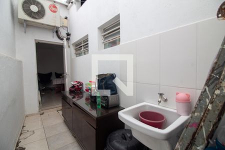 Área de Serviço de casa para alugar com 5 quartos, 253m² em Jardim das Acácias, São Paulo