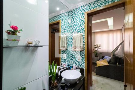 Banheiro social  de apartamento à venda com 2 quartos, 53m² em Castelo, Belo Horizonte