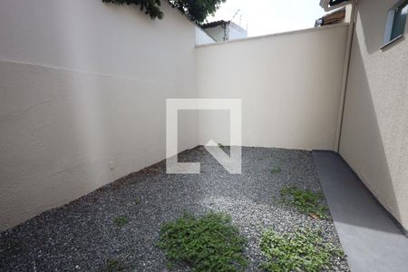 Quintal de casa para alugar com 4 quartos, 280m² em Jardim Atlântico, Goiânia