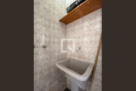 Banheiro de serviço de apartamento à venda com 2 quartos, 70m² em São Francisco Xavier, Rio de Janeiro