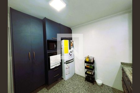 Casa à venda com 4 quartos, 195m² em Vila Morse, São Paulo