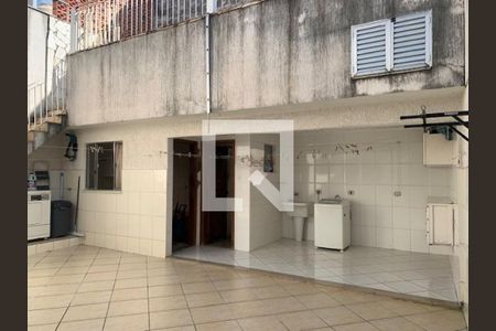 Casa à venda com 3 quartos, 200m² em Vila Santo Estevão, São Paulo