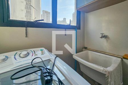 Área de serviço de apartamento para alugar com 2 quartos, 80m² em Centro, Guarujá