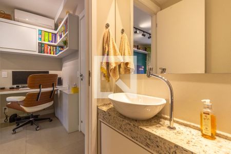 Lavabo de apartamento à venda com 1 quarto, 47m² em Vila Anglo Brasileira, São Paulo