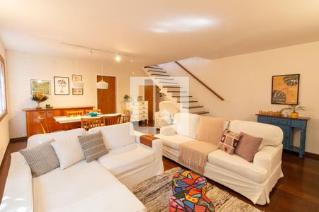 Sala de casa à venda com 3 quartos, 147m² em Cidade São Francisco, São Paulo