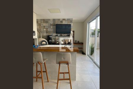 Sala de casa de condomínio à venda com 4 quartos, 324m² em Swiss Park, Campinas