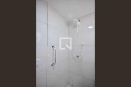 Chuveiro do Banheiro de apartamento à venda com 2 quartos, 57m² em Vila Sonia do Taboao, Taboão da Serra