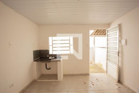 Sala/Cozinha de casa para alugar com 1 quarto, 40m² em Jardim das Laranjeiras, São Paulo