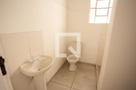 Banheiro de casa para alugar com 1 quarto, 40m² em Jardim das Laranjeiras, São Paulo