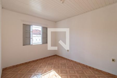 Quarto 1 de casa para alugar com 1 quarto, 68m² em Medianeira, Porto Alegre