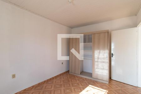 Quarto 1 de casa para alugar com 1 quarto, 68m² em Medianeira, Porto Alegre