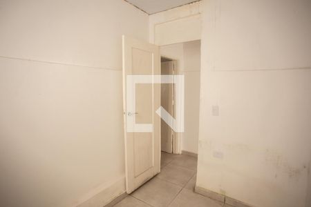 QUARTO 1 de casa para alugar com 2 quartos, 35m² em Jardim das Laranjeiras, São Paulo