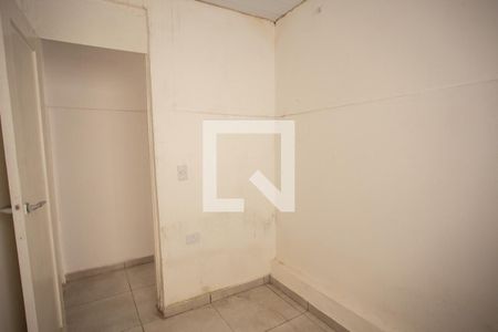 QUARTO 1 de casa para alugar com 2 quartos, 35m² em Jardim das Laranjeiras, São Paulo