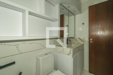Banheiro de apartamento à venda com 2 quartos, 76m² em Auxiliadora, Porto Alegre
