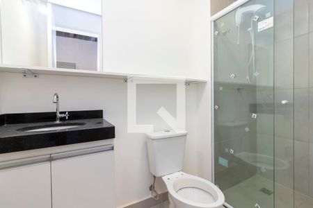 Banheiro de kitnet/studio para alugar com 1 quarto, 27m² em Santa Ifigênia, São Paulo