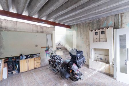 Garagem de casa à venda com 4 quartos, 160m² em Bussocaba, Osasco