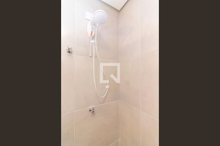 Banheiro de kitnet/studio para alugar com 1 quarto, 40m² em Santa Ifigênia, São Paulo