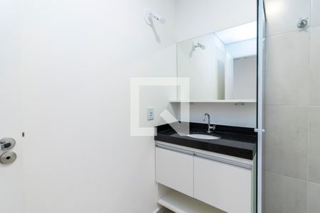 Banheiro de kitnet/studio para alugar com 1 quarto, 40m² em Santa Ifigênia, São Paulo