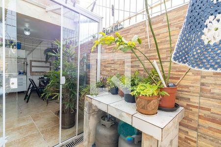 Quintal de casa de condomínio à venda com 3 quartos, 175m² em Espírito Santo, Porto Alegre