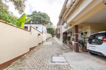 Condomínio de casa de condomínio à venda com 3 quartos, 175m² em Espírito Santo, Porto Alegre
