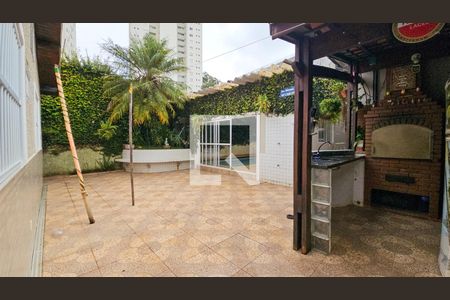 Quintal de casa à venda com 3 quartos, 300m² em Vila Anhanguera, São Paulo
