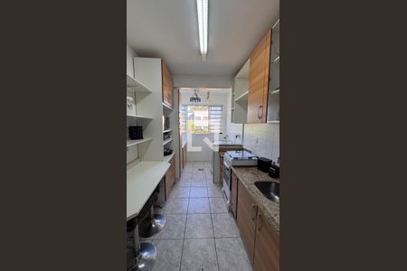Cozinha de apartamento à venda com 2 quartos, 77m² em Jardim Baroneza, Campinas