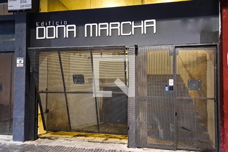 Fachada de kitnet/studio para alugar com 1 quarto, 21m² em Santa Ifigênia, São Paulo