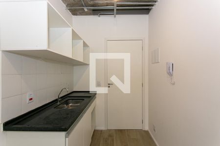 Cozinha de kitnet/studio para alugar com 1 quarto, 21m² em Santa Ifigênia, São Paulo
