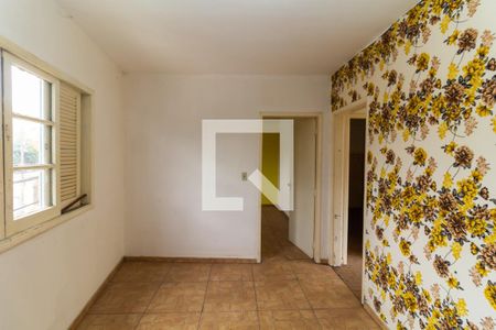 Sala de casa à venda com 8 quartos, 246m² em Vila Primavera, São Paulo