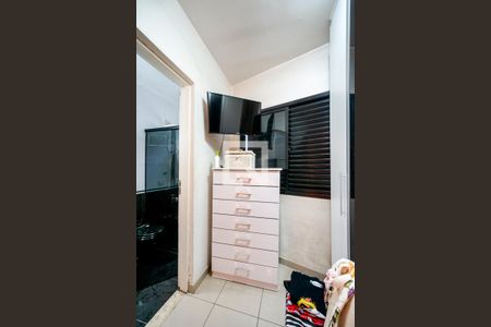 Suíte de casa para alugar com 3 quartos, 183m² em Chácara Seis de Outubro, São Paulo