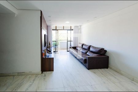 Sala de apartamento à venda com 3 quartos, 120m² em Nova Suíça, Belo Horizonte