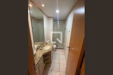 Apartamento para alugar com 177m², 4 quartos e 2 vagasBanheiro 