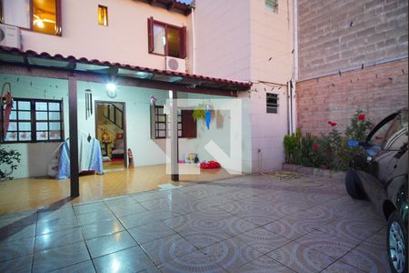 Área Externa de casa à venda com 3 quartos, 240m² em Sarandi, Porto Alegre