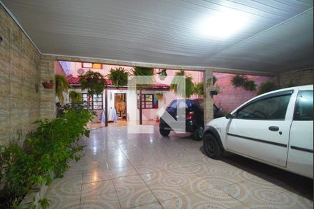Garagem de casa à venda com 3 quartos, 240m² em Sarandi, Porto Alegre