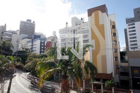 Sala de Estar Vista de apartamento à venda com 1 quarto, 70m² em Bela Vista, Porto Alegre