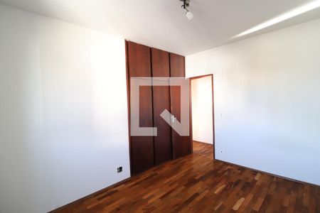 Quarto 2 de apartamento para alugar com 4 quartos, 179m² em Saraiva, Uberlândia