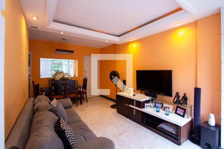 Sala de apartamento para alugar com 2 quartos, 68m² em Boa Viagem, Niterói