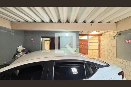 Garagem de casa à venda com 3 quartos, 194m² em Jardim das Maravilhas, Santo André