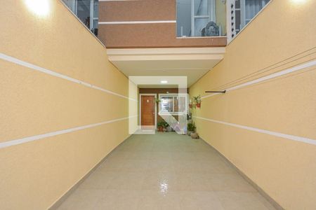 Garagem de casa à venda com 3 quartos, 140m² em Jardim Sabara, São Paulo