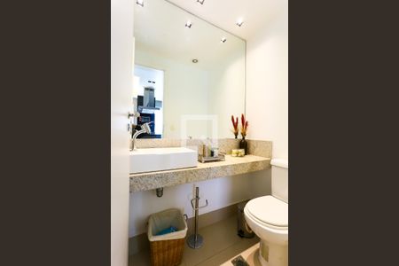 Lavabo de apartamento para alugar com 2 quartos, 84m² em Vila Andrade, São Paulo