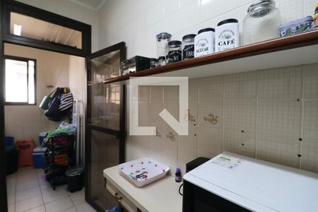 Cozinha de apartamento para alugar com 2 quartos, 84m² em Jardim Tejereba, Guarujá